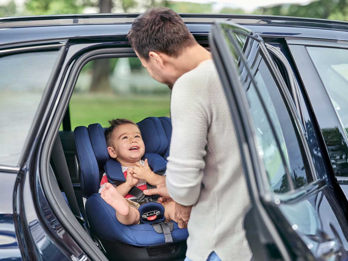 5 stručnih savjeta: <b>Kako pravilno vezati dijete u automobilu</b>